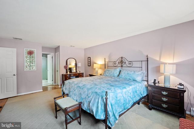 895 SYCAMORE DR, Southampton, PA 18966