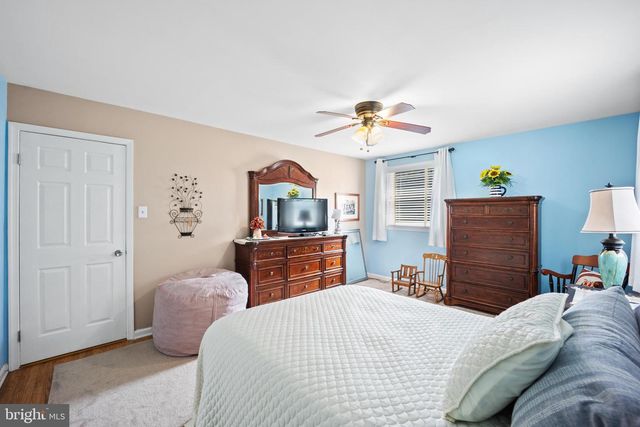 895 SYCAMORE DR, Southampton, PA 18966