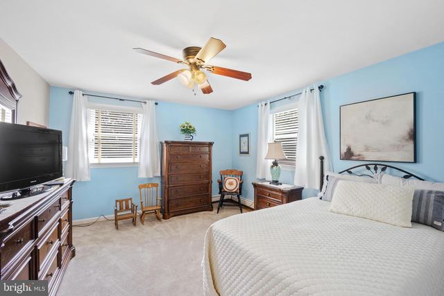 895 SYCAMORE DR, Southampton, PA 18966