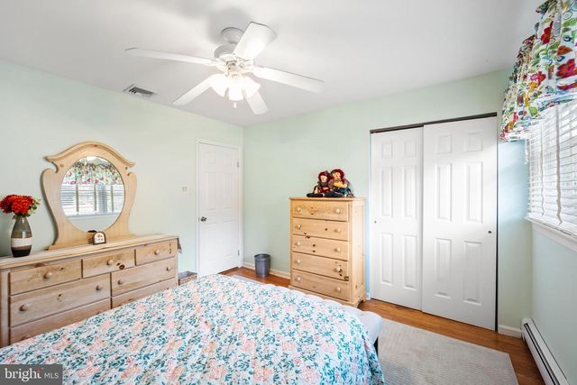 895 SYCAMORE DR, Southampton, PA 18966