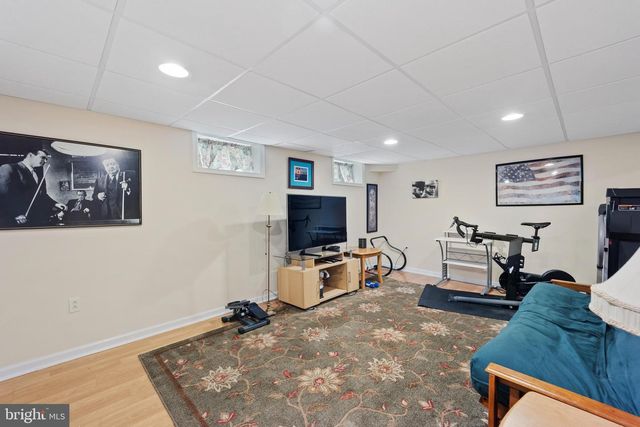 895 SYCAMORE DR, Southampton, PA 18966
