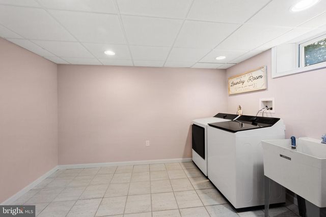 895 SYCAMORE DR, Southampton, PA 18966