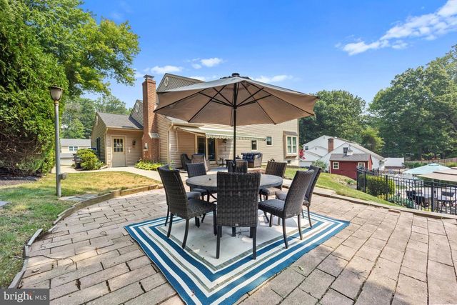 895 SYCAMORE DR, Southampton, PA 18966
