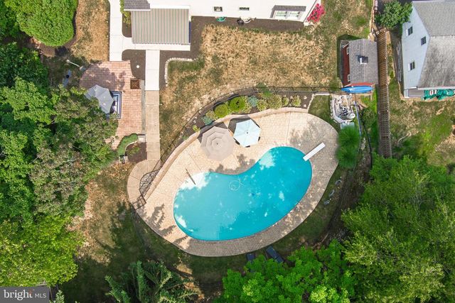 895 SYCAMORE DR, Southampton, PA 18966