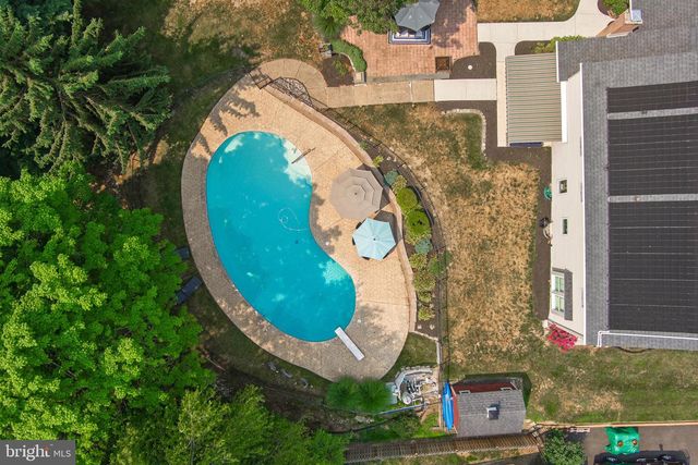895 SYCAMORE DR, Southampton, PA 18966