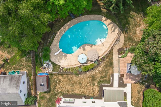 895 SYCAMORE DR, Southampton, PA 18966