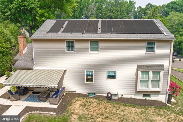895 SYCAMORE DR, Southampton, PA 18966