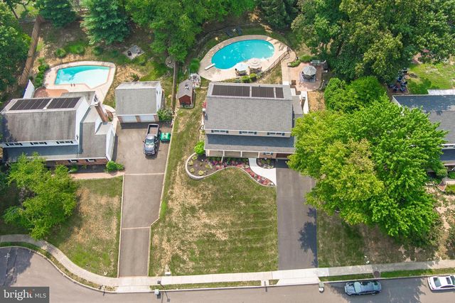 895 SYCAMORE DR, Southampton, PA 18966