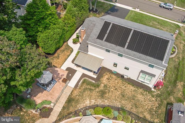 895 SYCAMORE DR, Southampton, PA 18966