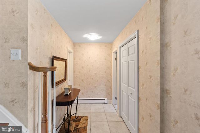 895 SYCAMORE DR, Southampton, PA 18966