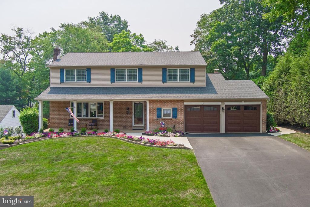 895 SYCAMORE DR, Southampton, PA 18966