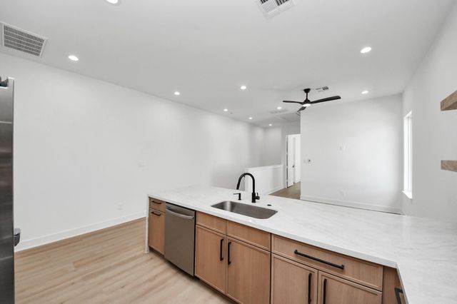 4607 Gunter Street B, Houston, TX 77020