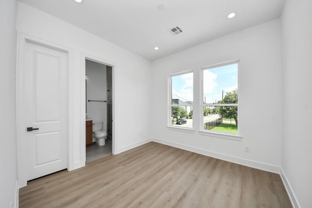 4607 Gunter Street B, Houston, TX 77020