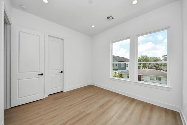 4607 Gunter Street B, Houston, TX 77020