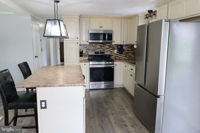 507 OAKWOOD DR, Dover, PA 17315