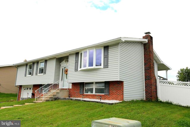 507 OAKWOOD DR, Dover, PA 17315