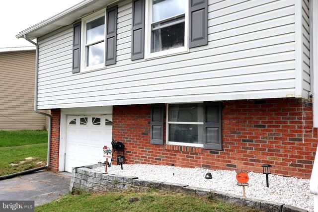 507 OAKWOOD DR, Dover, PA 17315