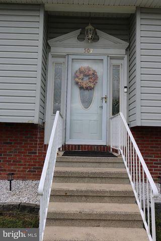 507 OAKWOOD DR, Dover, PA 17315