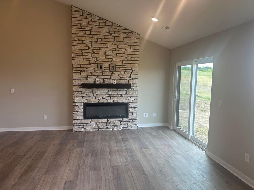 8852 63rd Street S, Cottage Grove, MN 55016 — photo 3
