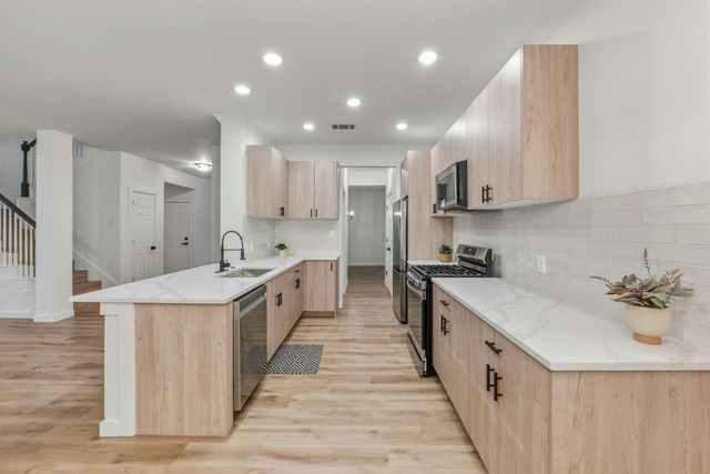 2011 Creek Ledge PL, Round Rock, TX 78664