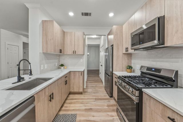 2011 Creek Ledge PL, Round Rock, TX 78664