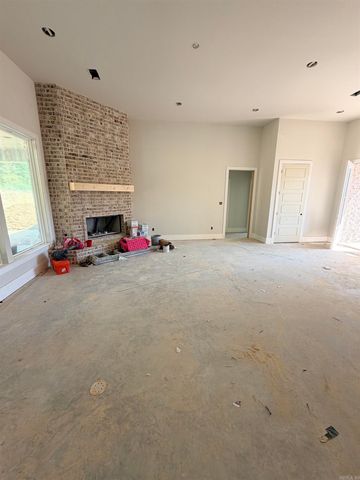 48 Charleston Place, Benton, AR 72019