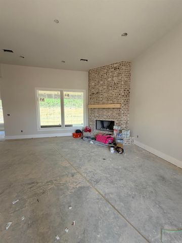 48 Charleston Place, Benton, AR 72019
