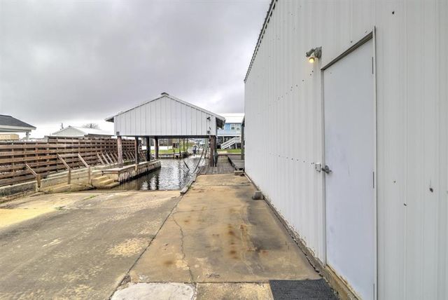 9476 Big Lake Rd Road, Lake Charles, LA 70605