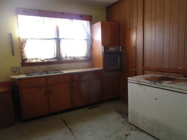 274 N 8th Street, Mcconnelsville, OH 43756