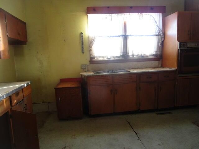 274 N 8th Street, Mcconnelsville, OH 43756