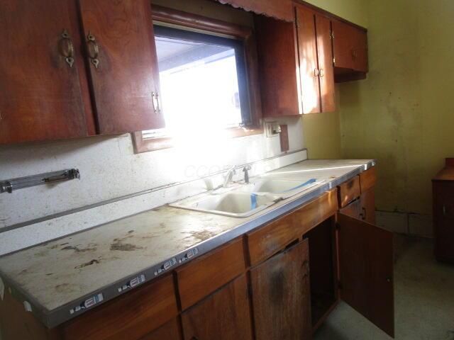 274 N 8th Street, Mcconnelsville, OH 43756