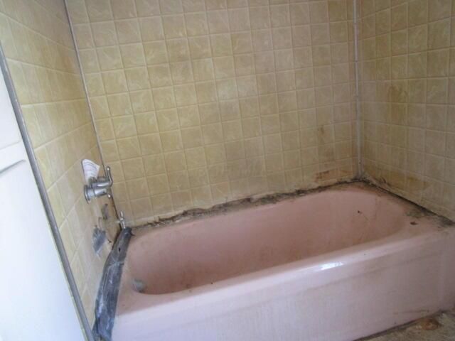 274 N 8th Street, Mcconnelsville, OH 43756