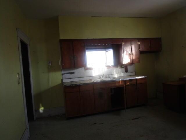 274 N 8th Street, Mcconnelsville, OH 43756