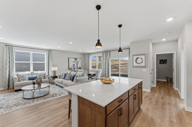 4985 Blake Way, Woodbury, MN 55129