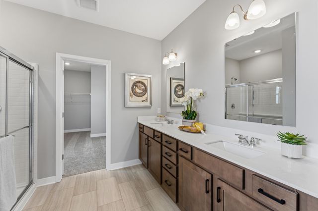 4985 Blake Way, Woodbury, MN 55129