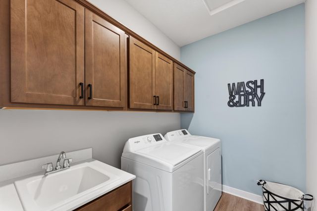4985 Blake Way, Woodbury, MN 55129