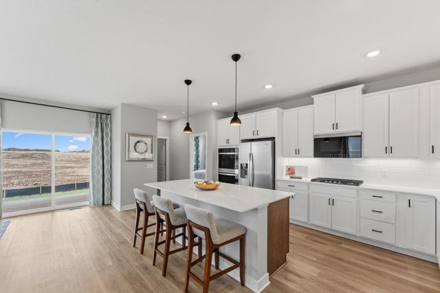 4985 Blake Way, Woodbury, MN 55129