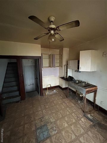 11973 Strasburg Street, Detroit, MI 48205