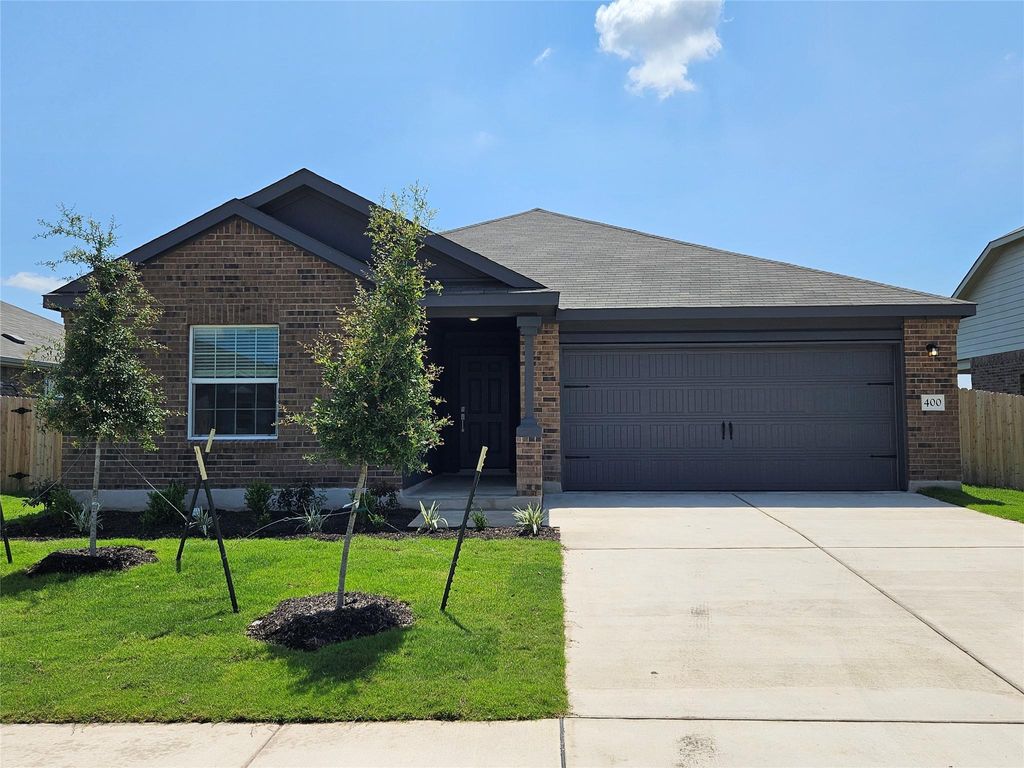 400 Camargue DR, Hutto, TX 78634