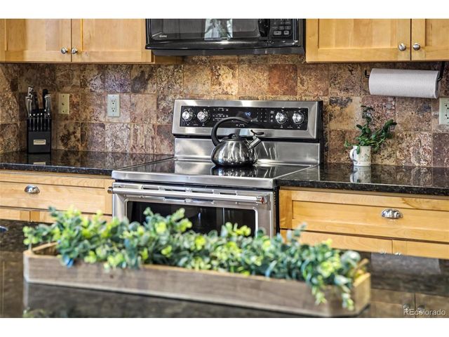 400 Valley Crescent St, Palmer Lake, CO 80133