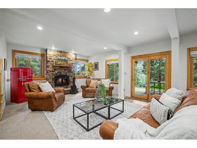 400 Valley Crescent St, Palmer Lake, CO 80133