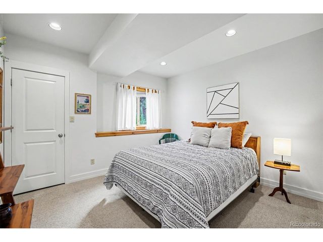 400 Valley Crescent St, Palmer Lake, CO 80133