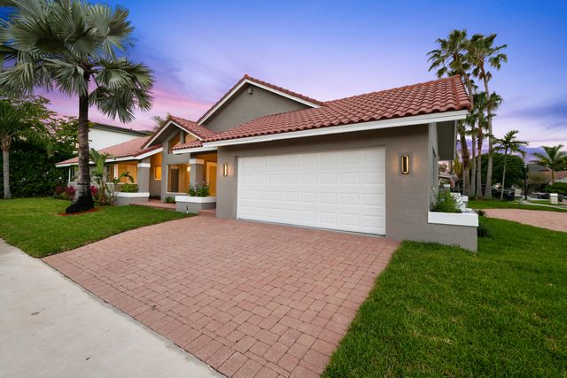 10141 SW 3rd Street, Plantation, FL 33324