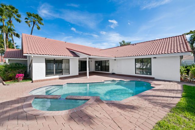 10141 SW 3rd Street, Plantation, FL 33324