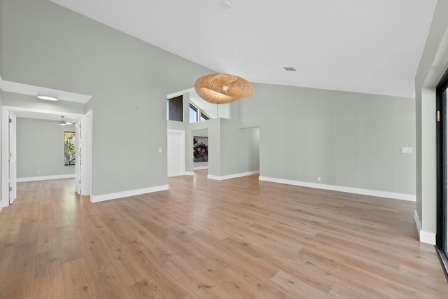 10141 SW 3rd Street, Plantation, FL 33324