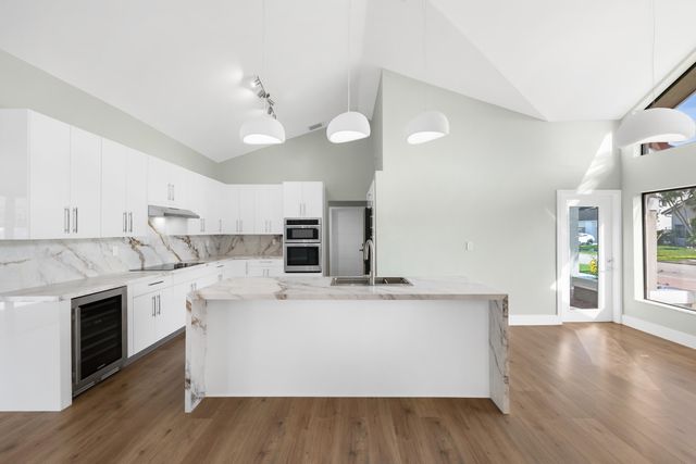 10141 SW 3rd Street, Plantation, FL 33324