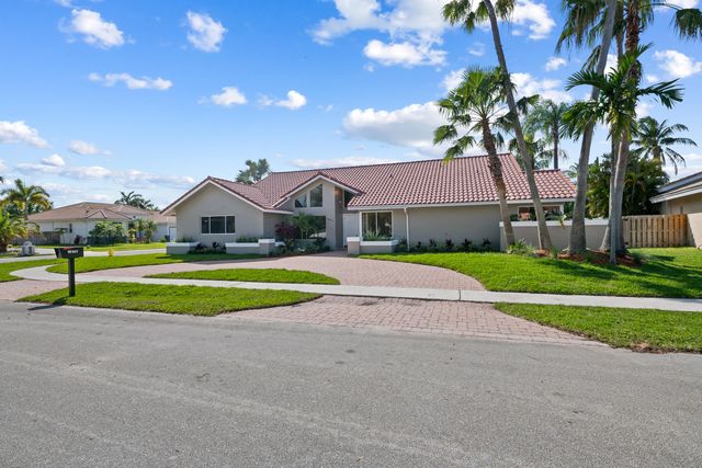 10141 SW 3rd Street, Plantation, FL 33324