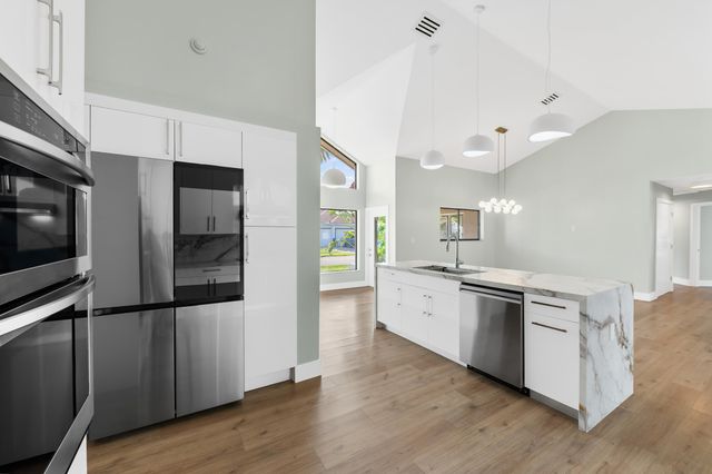 10141 SW 3rd Street, Plantation, FL 33324