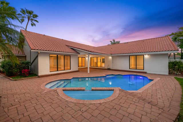 10141 SW 3rd Street, Plantation, FL 33324