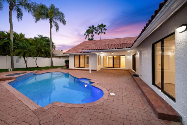 10141 SW 3rd Street, Plantation, FL 33324